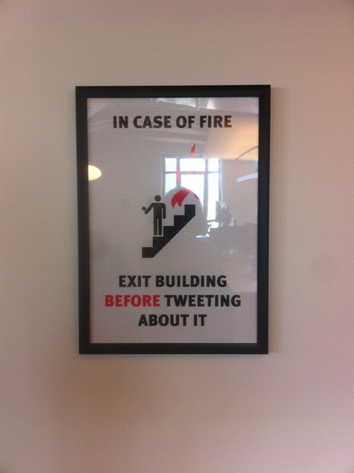 AvNoeB5CIAAGj0e.jpg-large AvNoeB5CIAAGj0e.jpg-large