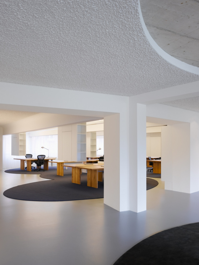 p 413_bruce_b-23_press