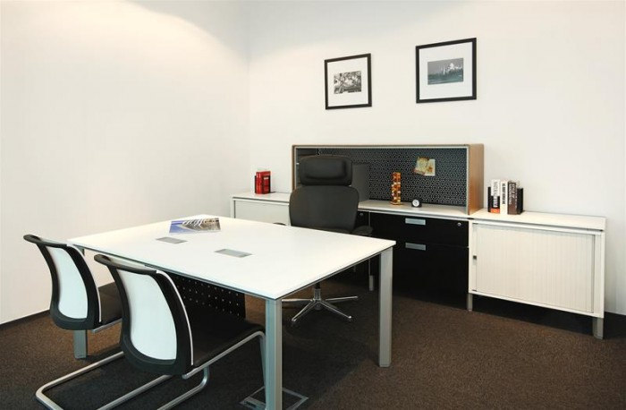 536388_171602719647074_812330104_n