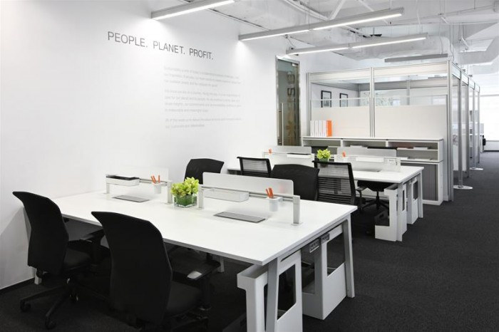 68007_171602686313744_1704971338_n